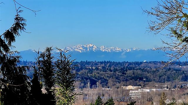 1226 S 35th Street, Renton, WA 98055