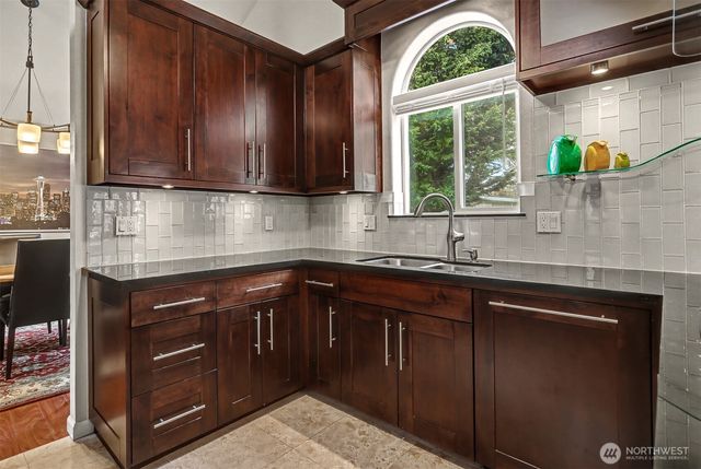 1226 S 35th Street, Renton, WA 98055