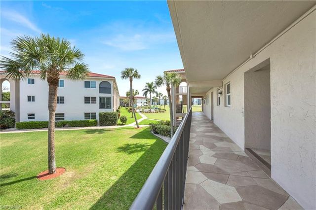 9 High Point CIR N 203, Naples, FL 34103