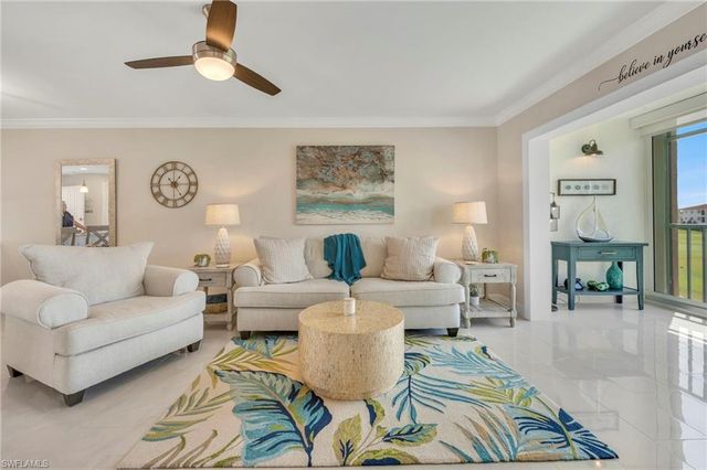 9 High Point CIR N 203, Naples, FL 34103