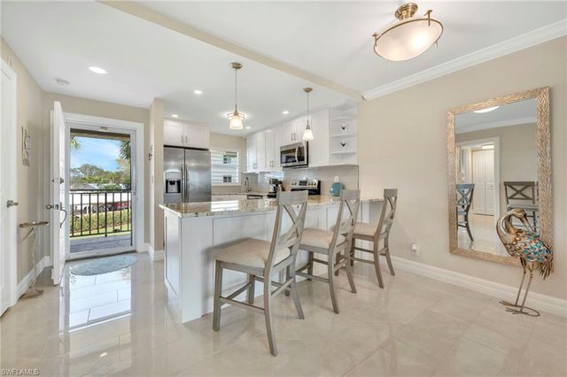 9 High Point CIR N 203, Naples, FL 34103