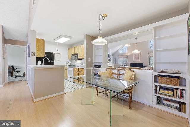 706 AUGUSTA CIR, Mount Laurel, NJ 08054