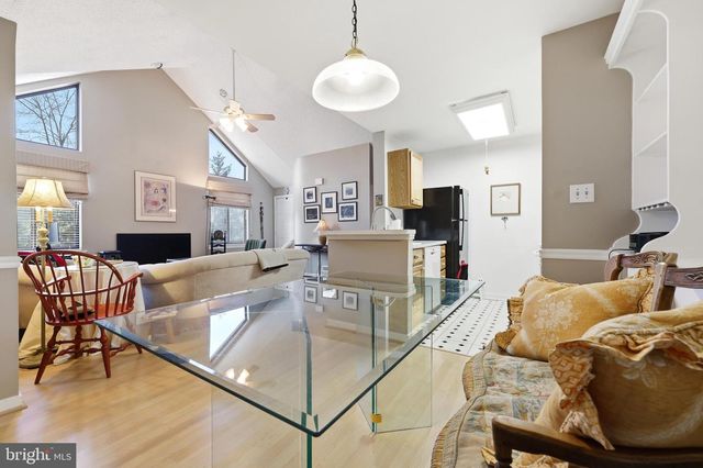 706 AUGUSTA CIR, Mount Laurel, NJ 08054