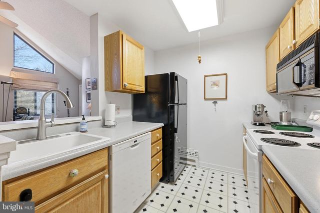 706 AUGUSTA CIR, Mount Laurel, NJ 08054