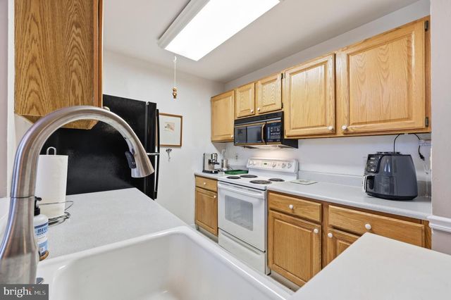 706 AUGUSTA CIR, Mount Laurel, NJ 08054