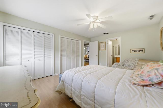 706 AUGUSTA CIR, Mount Laurel, NJ 08054