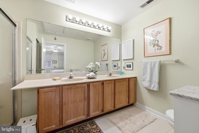 706 AUGUSTA CIR, Mount Laurel, NJ 08054