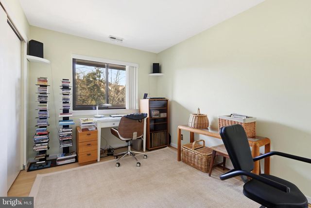 706 AUGUSTA CIR, Mount Laurel, NJ 08054