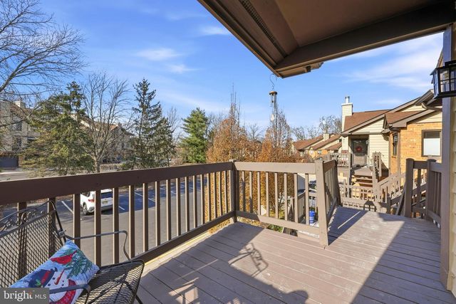 706 AUGUSTA CIR, Mount Laurel, NJ 08054