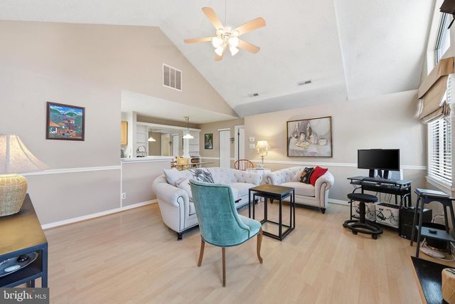 706 AUGUSTA CIR, Mount Laurel, NJ 08054