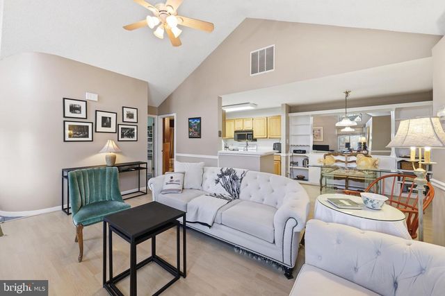 706 AUGUSTA CIR, Mount Laurel, NJ 08054