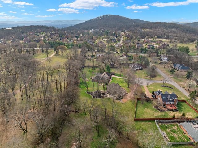 9422 Berkshire Ct, Brentwood, TN 37027