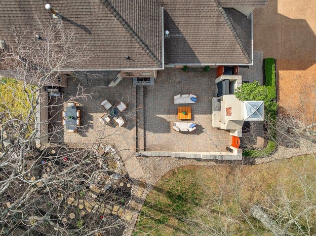 9422 Berkshire Ct, Brentwood, TN 37027