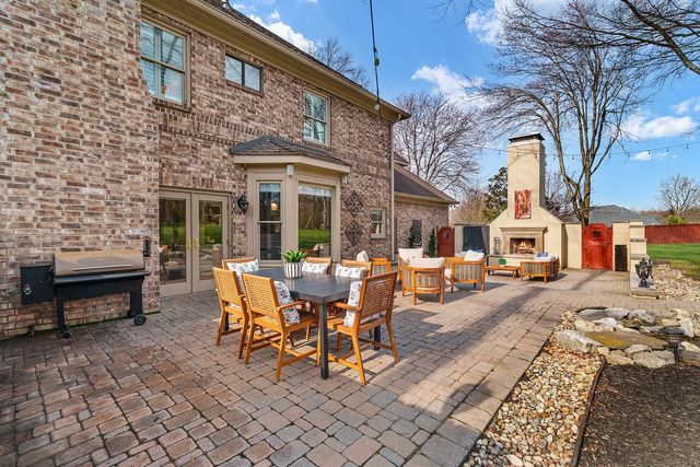 9422 Berkshire Ct, Brentwood, TN 37027