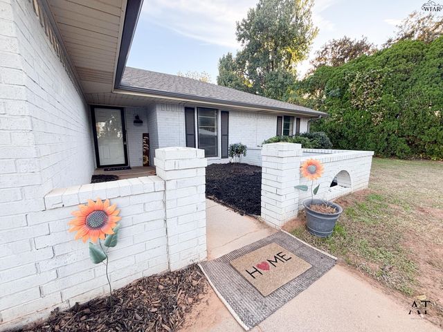 1302 DANBERRY STREET, Burkburnett, TX 76354