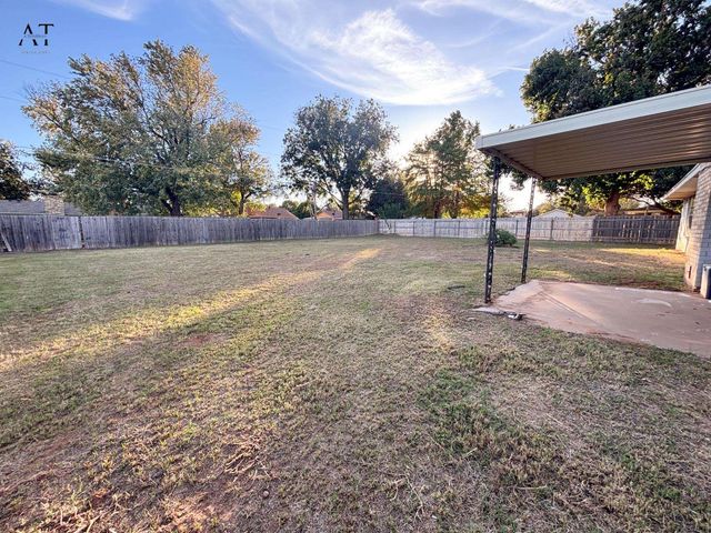 1302 DANBERRY STREET, Burkburnett, TX 76354