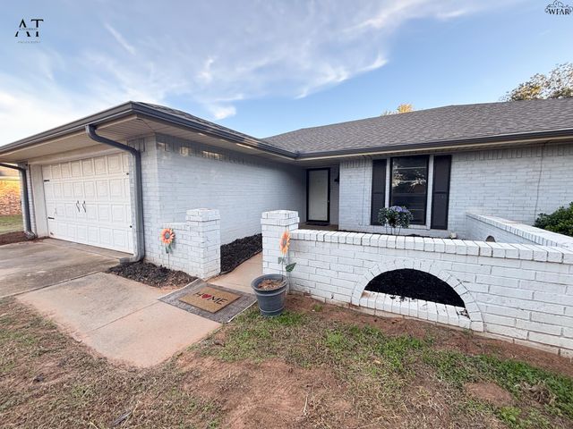 1302 DANBERRY STREET, Burkburnett, TX 76354