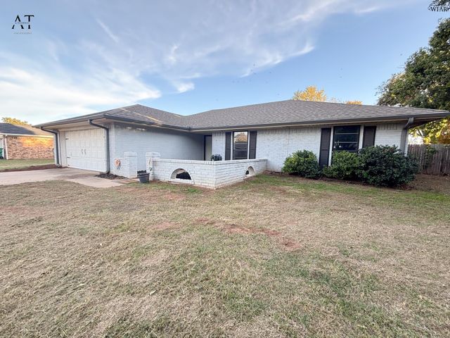 1302 DANBERRY STREET, Burkburnett, TX 76354