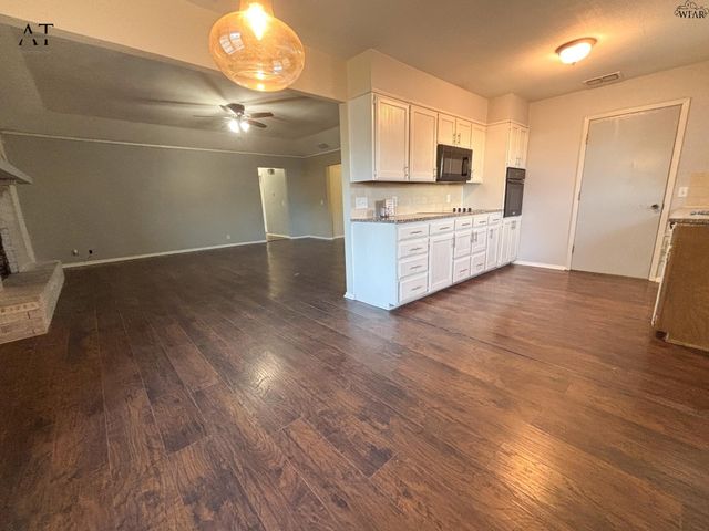 1302 DANBERRY STREET, Burkburnett, TX 76354