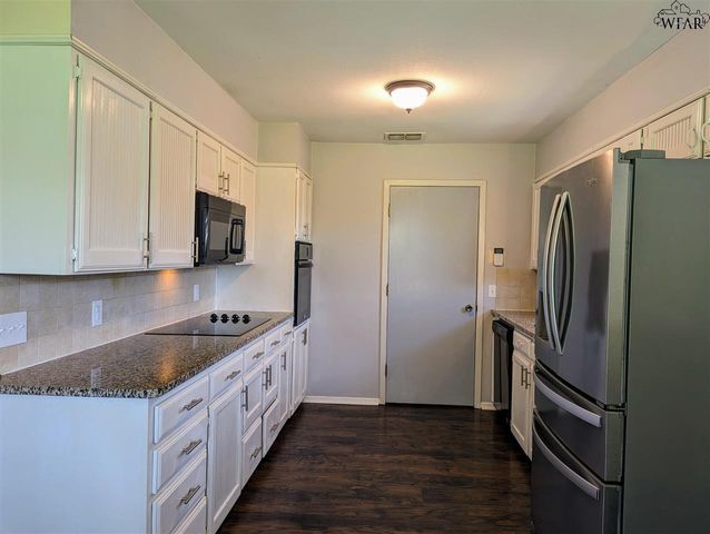 1302 DANBERRY STREET, Burkburnett, TX 76354