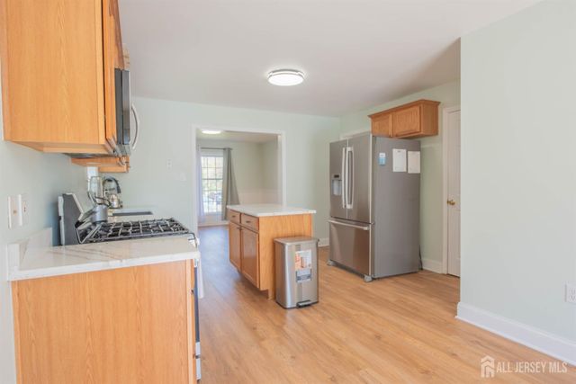 5 Sherman Street, Jamesburg, NJ 08831