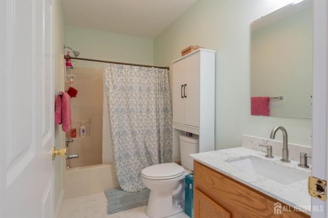 5 Sherman Street, Jamesburg, NJ 08831