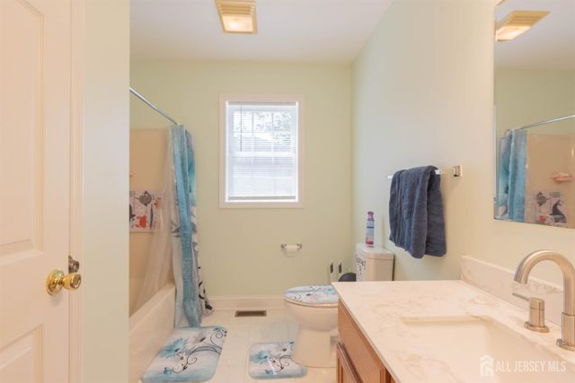 5 Sherman Street, Jamesburg, NJ 08831