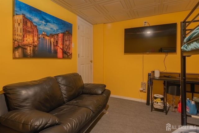 5 Sherman Street, Jamesburg, NJ 08831