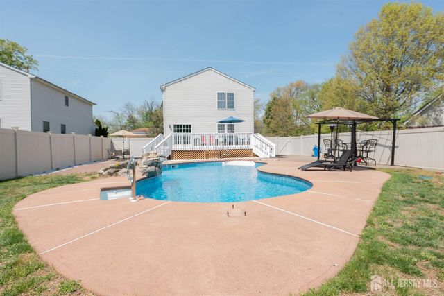 5 Sherman Street, Jamesburg, NJ 08831