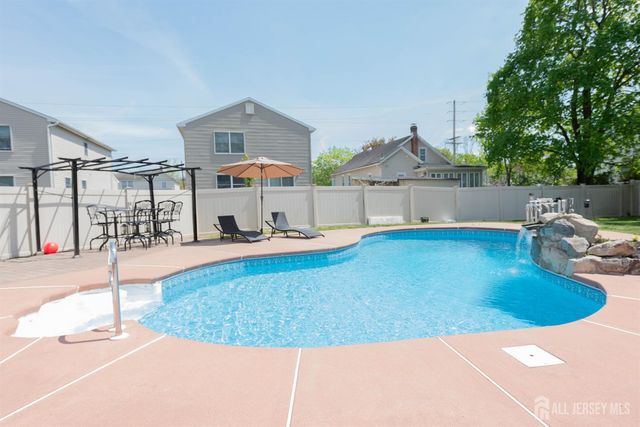 5 Sherman Street, Jamesburg, NJ 08831