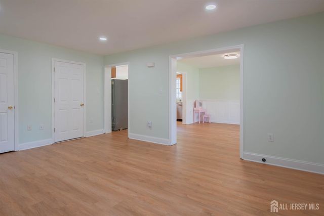 5 Sherman Street, Jamesburg, NJ 08831