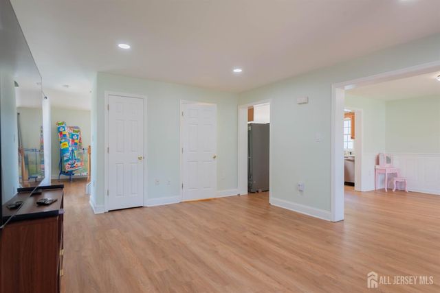 5 Sherman Street, Jamesburg, NJ 08831