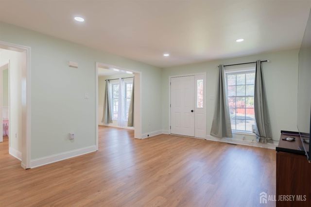 5 Sherman Street, Jamesburg, NJ 08831