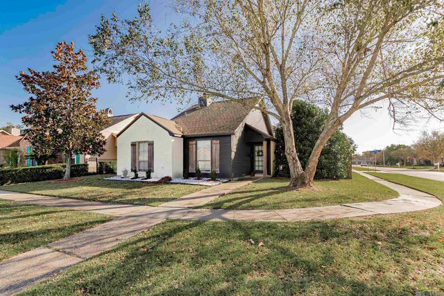 3755 Merritt Anne Dr, Baton Rouge, LA 70816