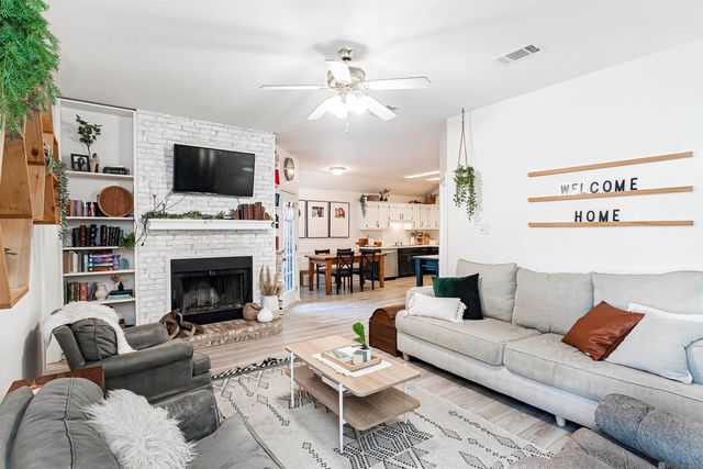 3755 Merritt Anne Dr, Baton Rouge, LA 70816