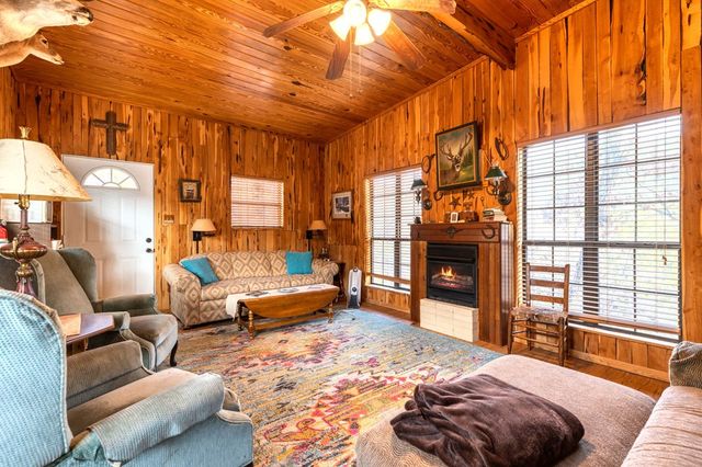 19019 FM 470, Tarpley, TX 78883