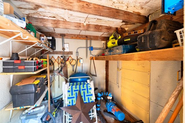 19019 FM 470, Tarpley, TX 78883