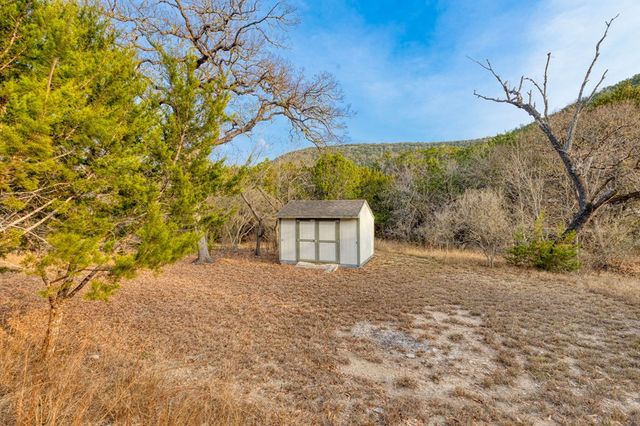 19019 FM 470, Tarpley, TX 78883