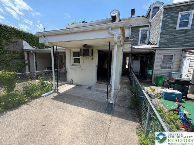 231 North Peach Street, Allentown City, PA 18102
