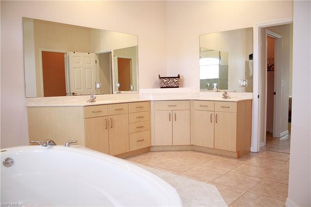 4213 SW 14TH PL, Cape Coral, FL 33914