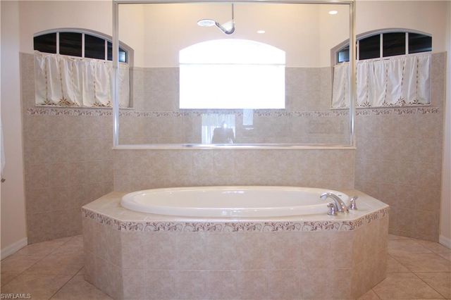 4213 SW 14TH PL, Cape Coral, FL 33914