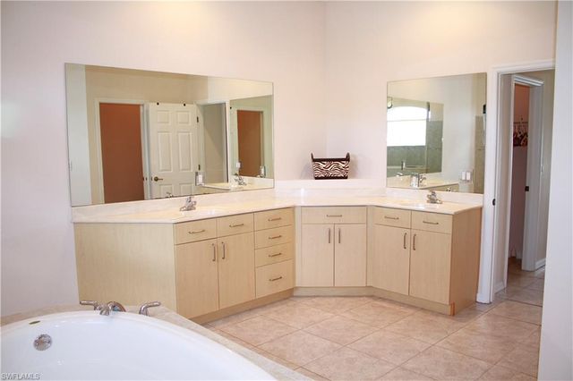 4213 SW 14TH PL, Cape Coral, FL 33914