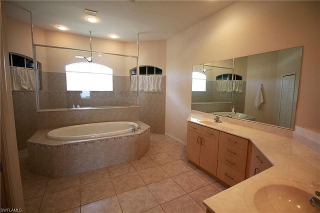 4213 SW 14TH PL, Cape Coral, FL 33914