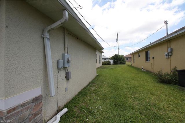 4213 SW 14TH PL, Cape Coral, FL 33914