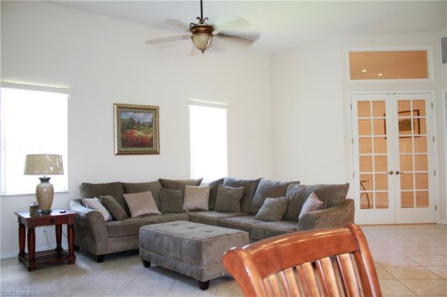 4213 SW 14TH PL, Cape Coral, FL 33914