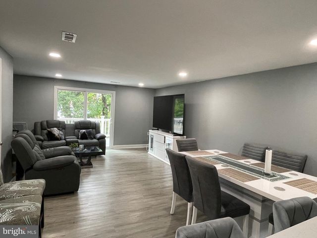 4612 CENTRAL PARK DR, Woodbridge, VA 22193