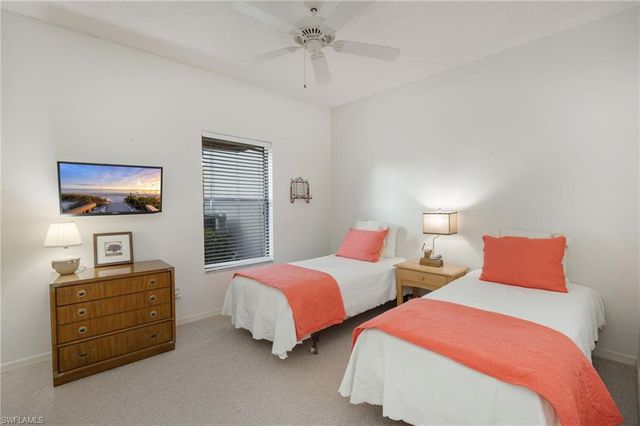 583 Serendipity DR # 583, Naples, FL 34108