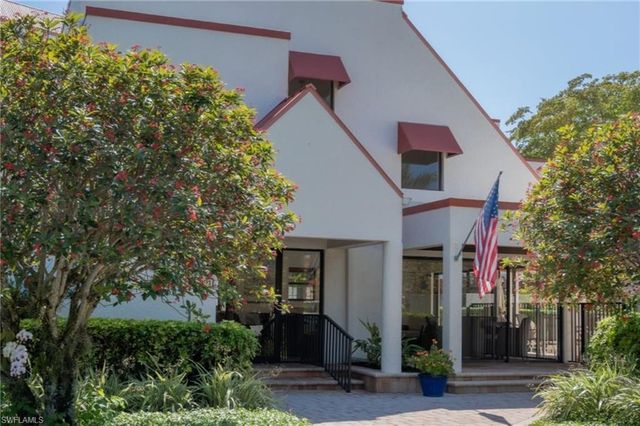 583 Serendipity DR # 583, Naples, FL 34108