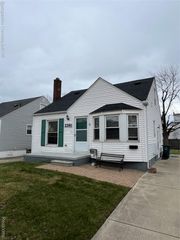 2381 Princeton Road, Berkley, MI 48072