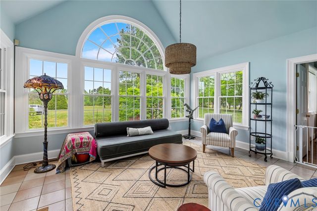 5346 Pole Green Rd, Mechanicsville, VA 23116